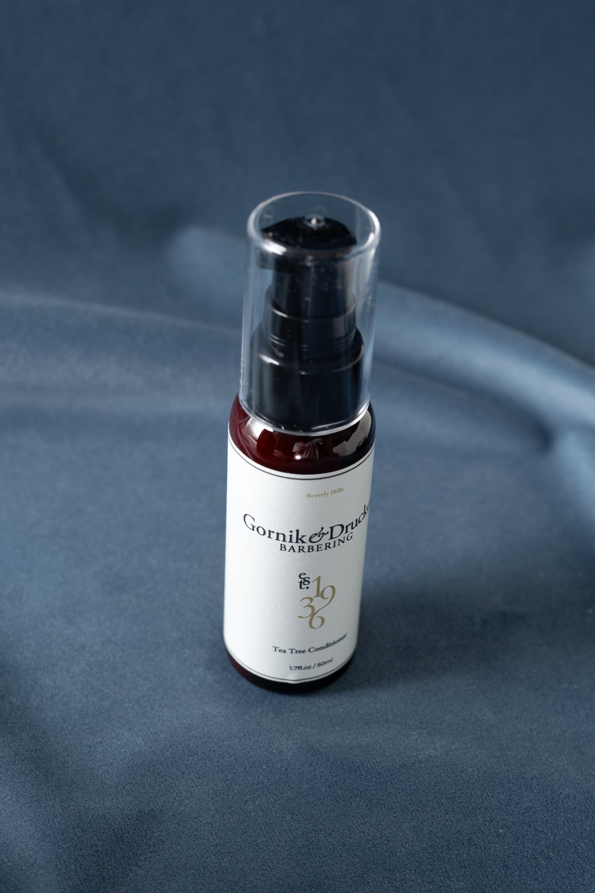 Gornik & Drucker Tea Tree Conditioner, travel size, at an angle