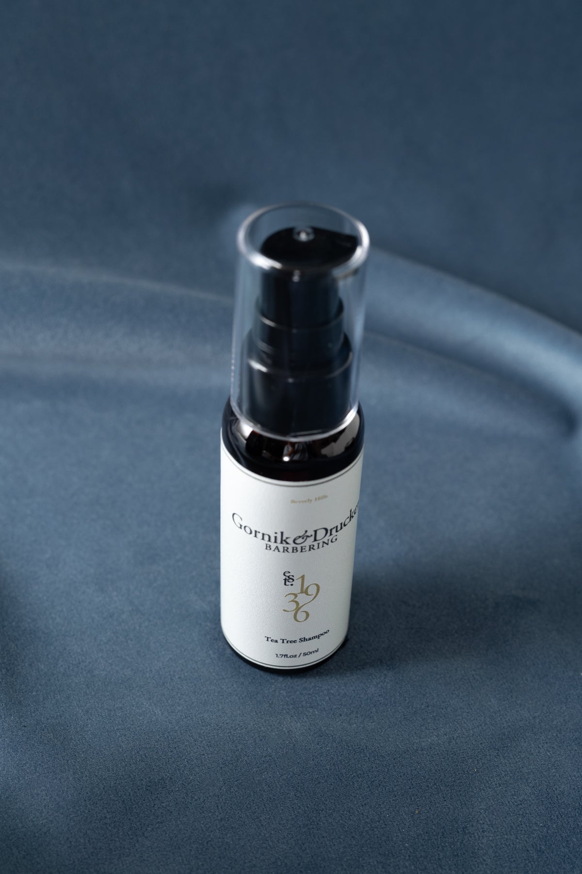 Gornik & Drucker Tea Tree Shampoo, travel size, at an angle